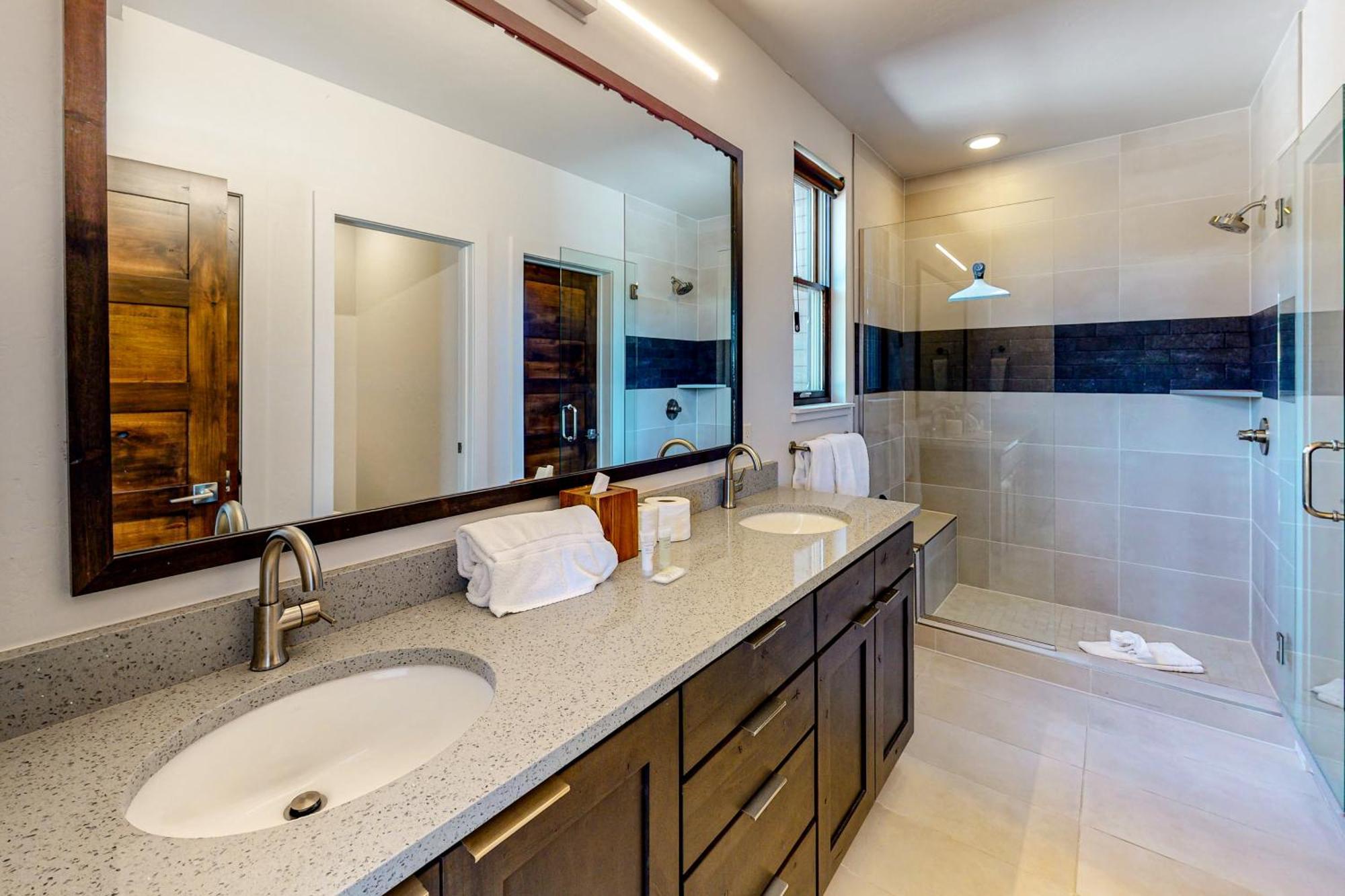 Blue River Flats Condos 실버스론 객실 사진
