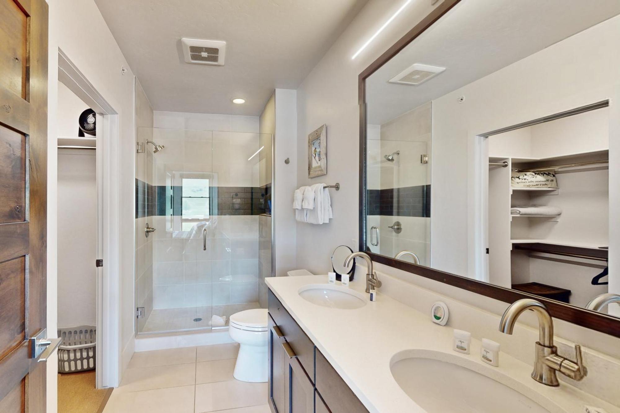 Blue River Flats Condos 실버스론 객실 사진