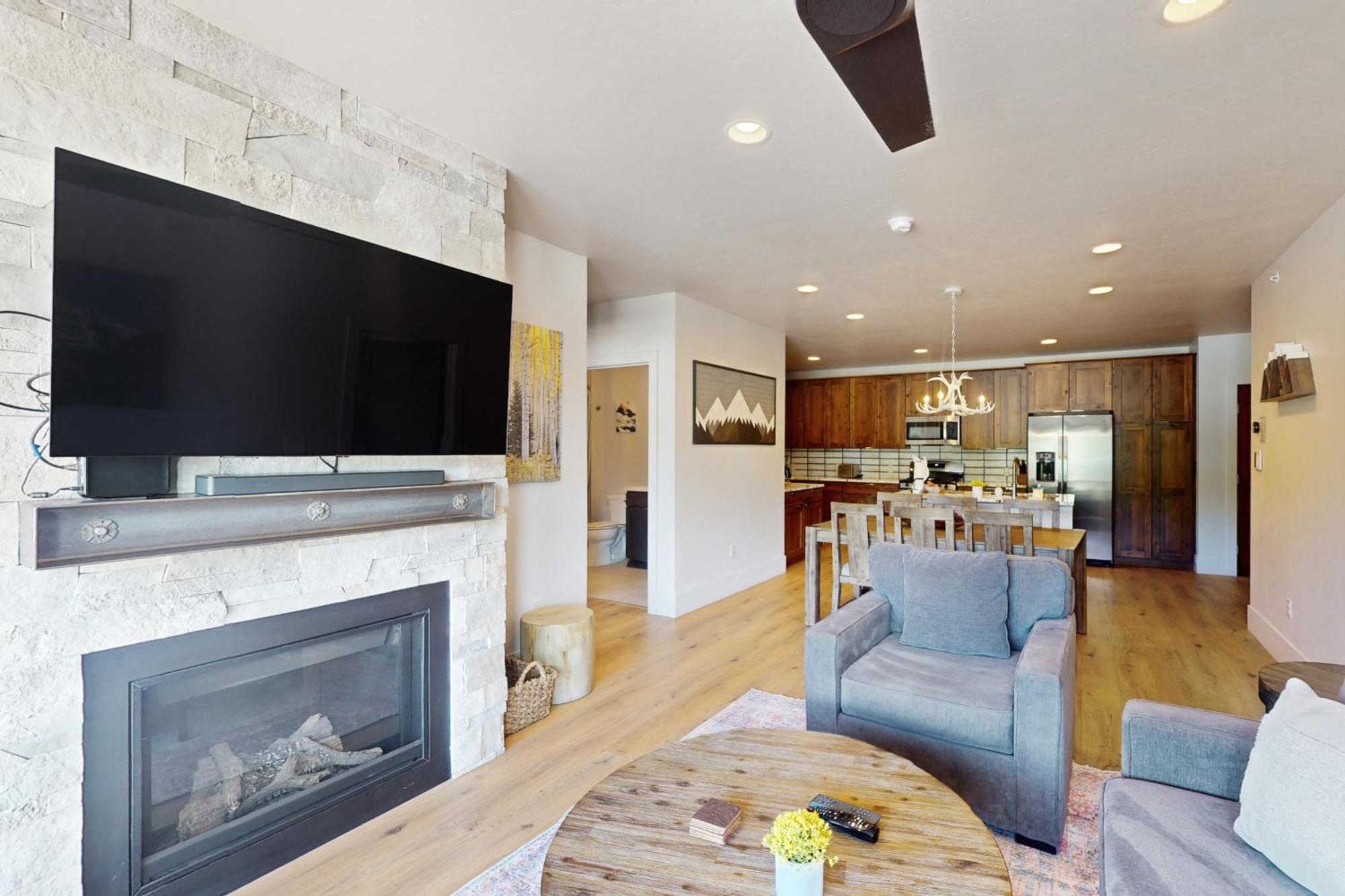 Blue River Flats Condos 실버스론 객실 사진
